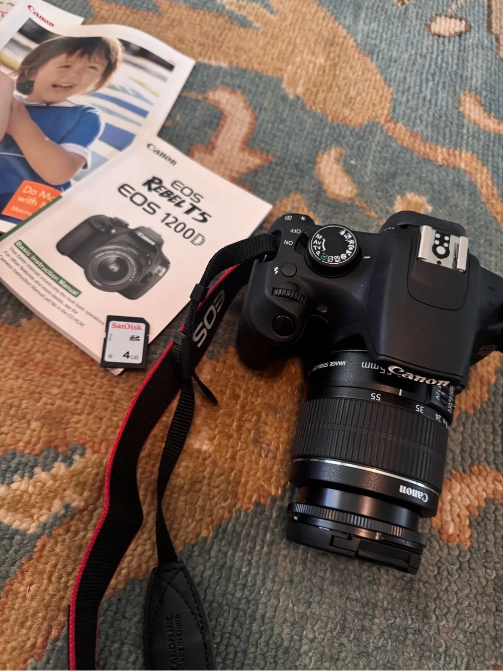 Cannon EOS Rebel T5 - Camera Bundle